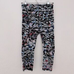 Lululemon break free crop size 6